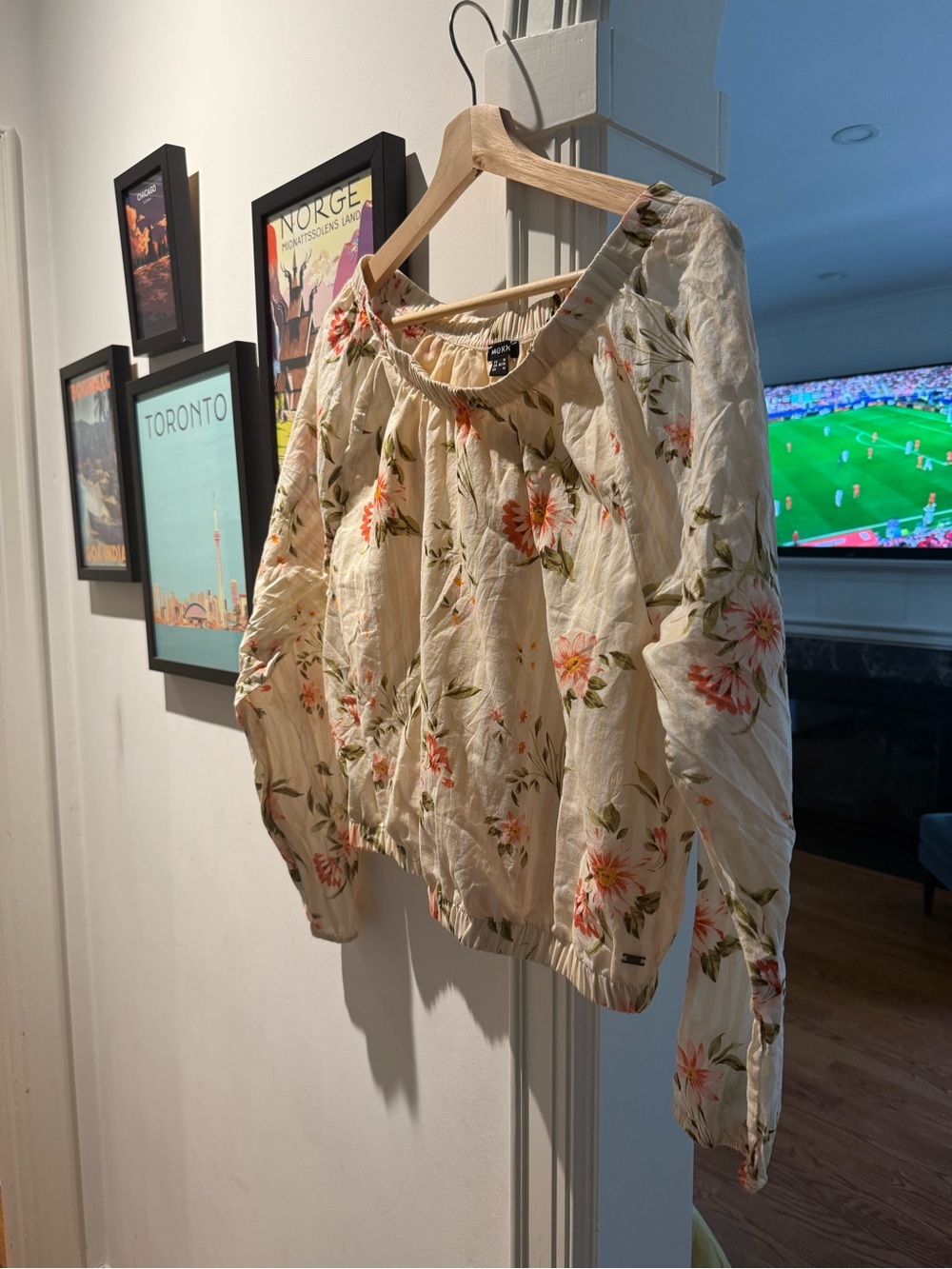 Mexx Cream Floral Off The Shoulder Top